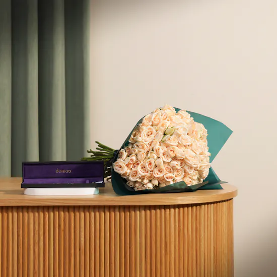 Damas Gold Bracelet For Women | Fresh Shiny Flowers