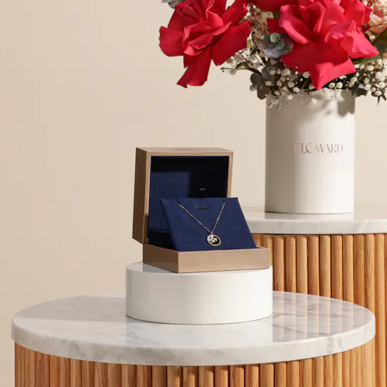 Midad August Green Peridot Necklace | Happy Birthday Flowers Box