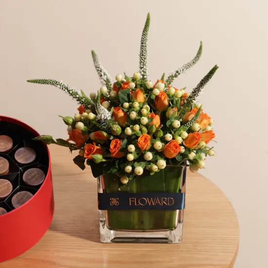 Hanoverian Chocolate Brand Mix Box | Elegant Roses