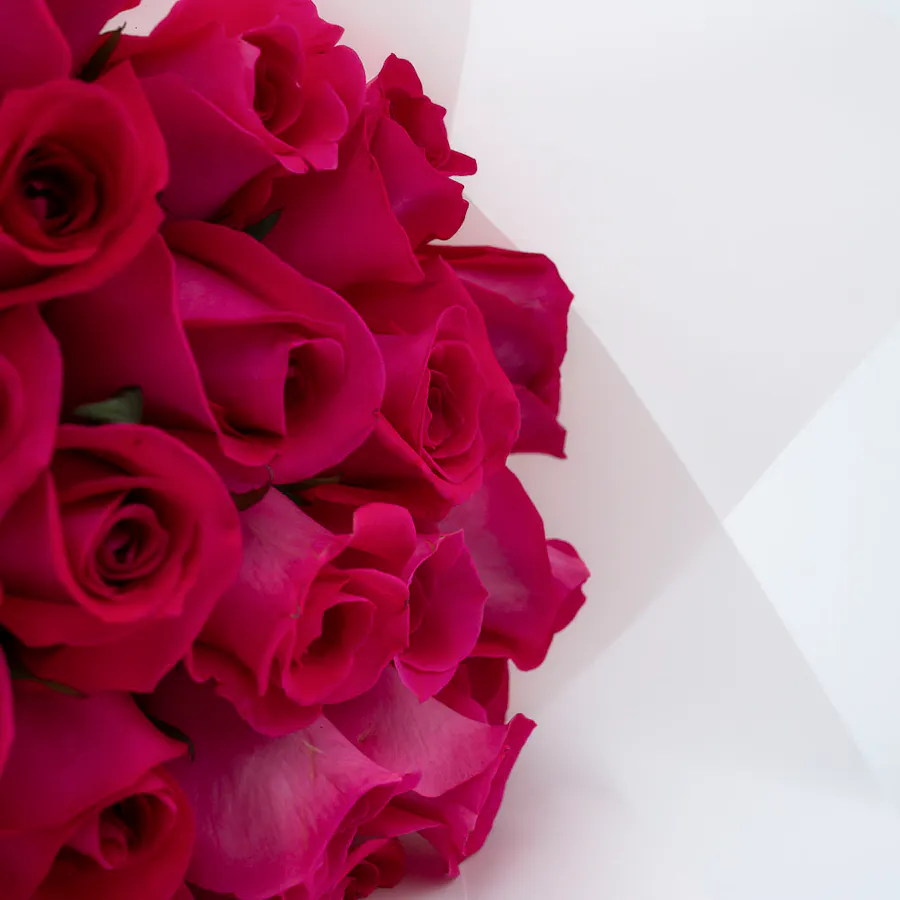 Sucre De Nada Vanilla Birthday Cake | Roses Bouquet 5