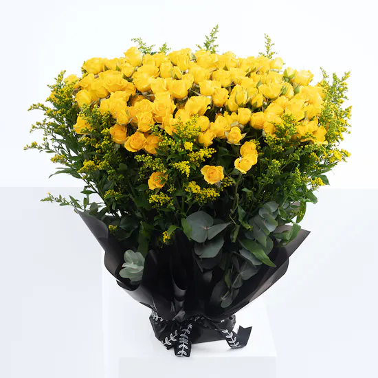 30 Yellow Baby Roses | Black Wrap