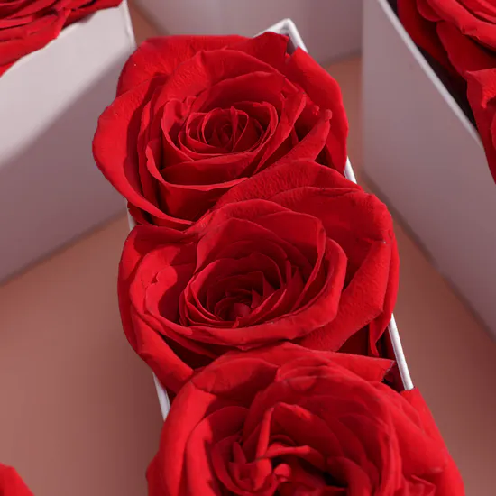 Red Roses Love Box