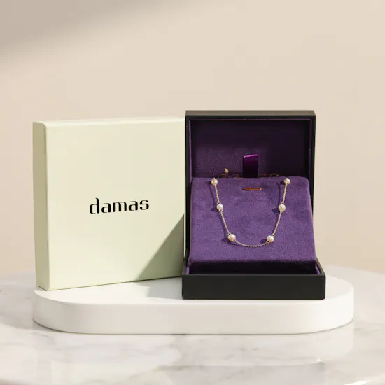 Damas Kiku Pearl Necklace