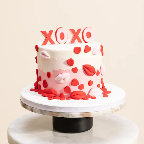 Nino's Bakery XOXO Love Cake