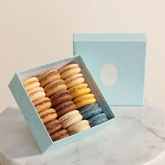 Ladurée Macaron Blue Arabesque Box