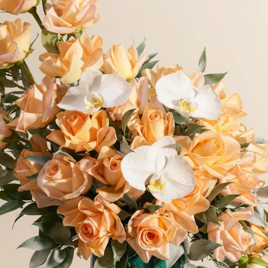 Jewel of Nature Flowers Vase
