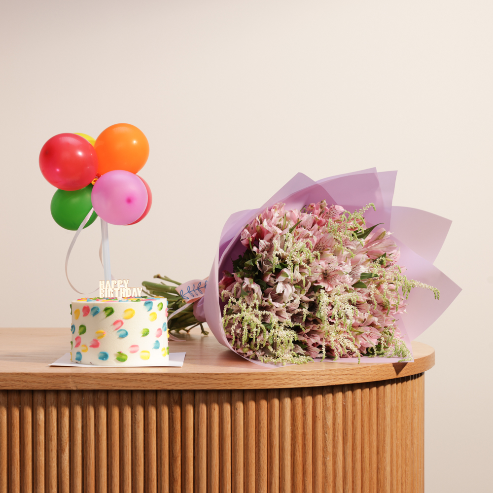 Sweet Atelier Small Birthday Cake | Flowers Bouquet