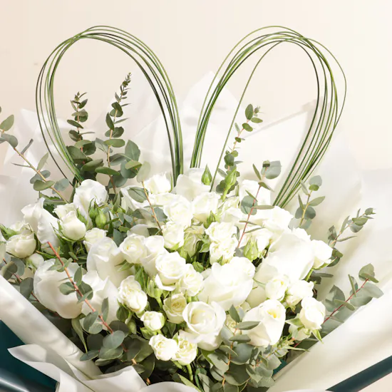 Elegant White Flowers Bouquet
