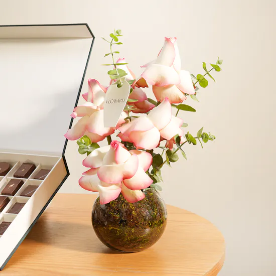 Floward 100 USD Card and Essence of Joy Medium Chocolate Box | Charming Flowers
