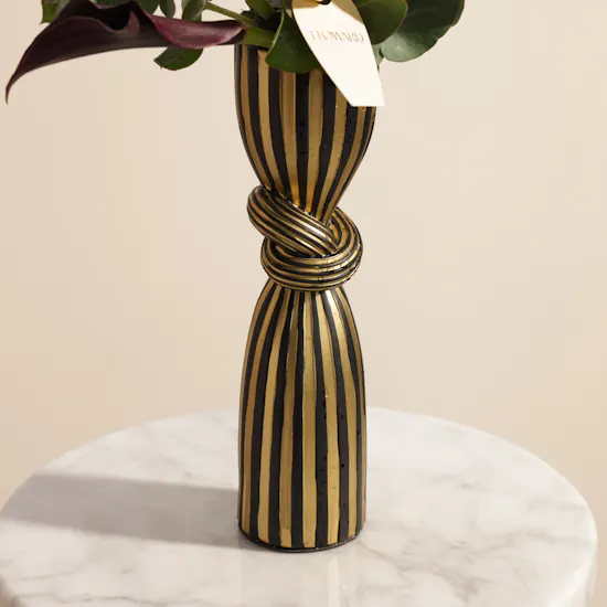 Sculpted Glow Flower Vase