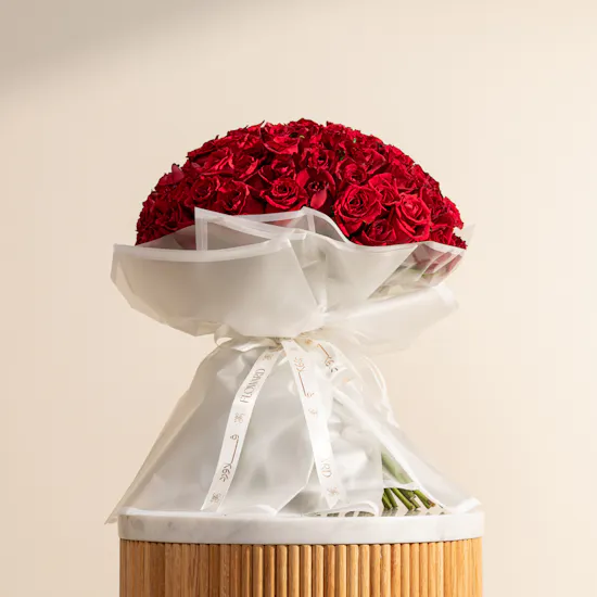 Amazing 100 Red Roses