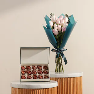 Floward Pecan Salted Caramel Small Chocolate Box | Uplifting Flower Floward Pecan Salted Caramel Small Chocolate Box | Uplifting Flower