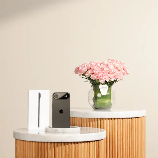 Apple iPhone Air Space Black 256GB | Blush of Gratitude Flowers