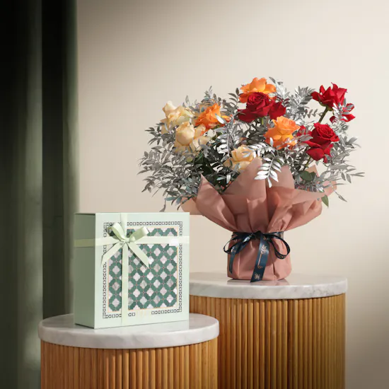 Nua Signature Arabesque Large Chocolate Box | Charming Flower Bouquet
