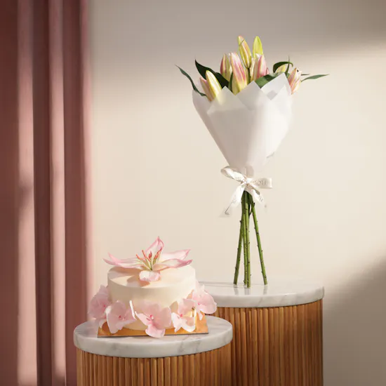 Floward Pink Lily Cake | Spark Flower Bouquet