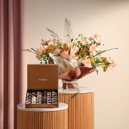 Neuhaus Large Prestige Gift Box | Graduation Flowers