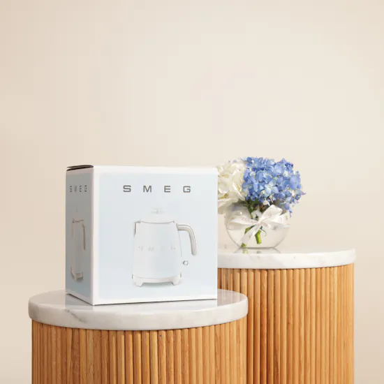 Smeg 50's Style Mini Kettle | Nostalgic Flowers Vase