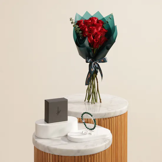 Zayan Malachite Silver Bracelet | Cheerful Rose Bouquet