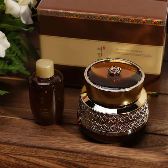 The Face Shop Yehwadam Ultimate Myeonghan Mindo Special | Flowers