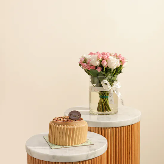 Madeleine Carrot Caramel Cake | Elegant Roses Vase