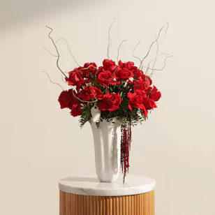 Soft Classic Red Roses Vase Soft Classic Red Roses Vase