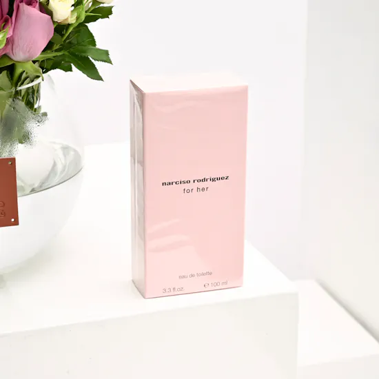 Narciso Rodriguez For Her EDP | White Birthday Vase