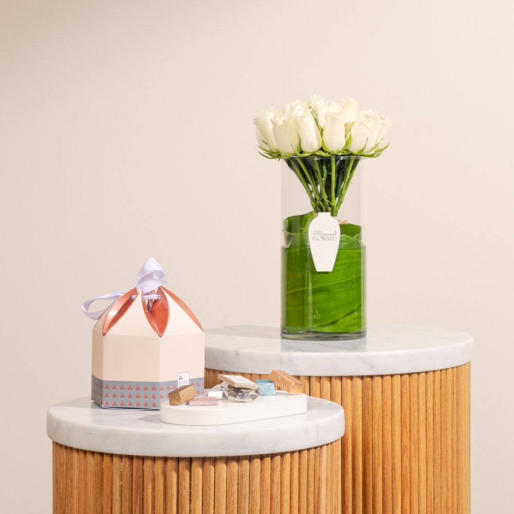 علبة شوكولاتة شان شال | 20 وردة بيضاء