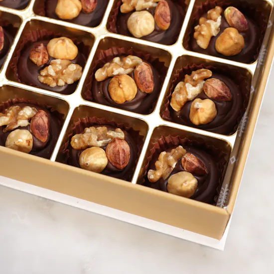 Linne Suger Free Dark Chocolate with Nuts Box