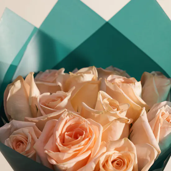 Abdul Samad Al Qurashi Amber Perfumed Agarwood Bakhoor | Warm Moment Flowers Bouquet