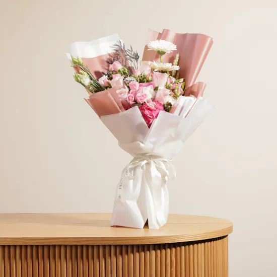 Crumbles Bakery Cake & Flowers