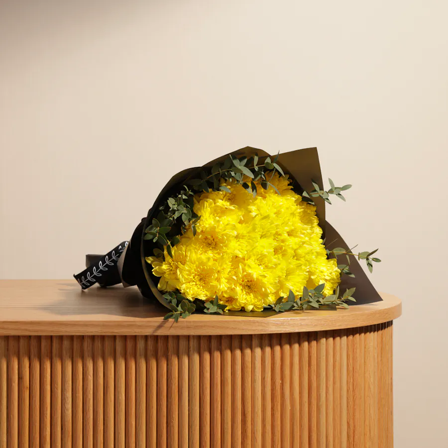 Golden Glow | Black Wrap  3