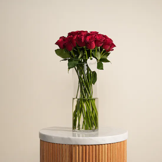 Romantic Roses Vase | 20 Flowers