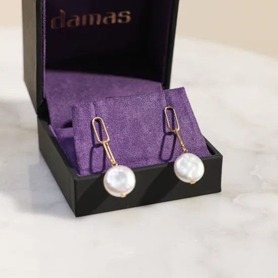 Damas Kiku Pearl Gold Earrings