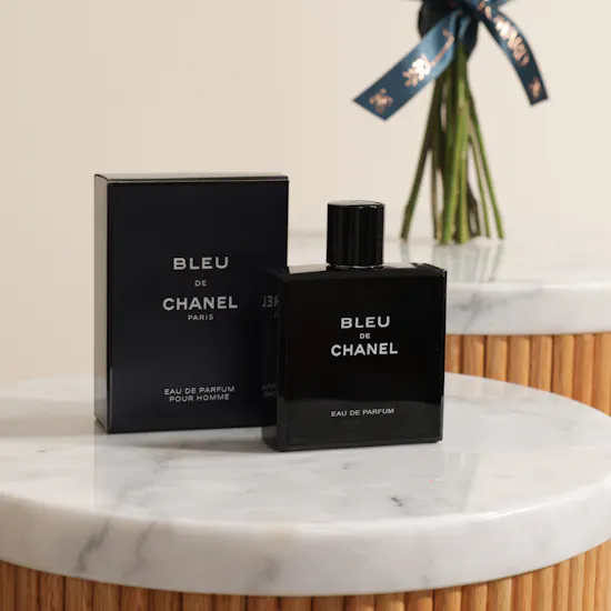عطر بلو دي شانيل او دي بارفيوم للرجال من شانيل | جوري متألقة
