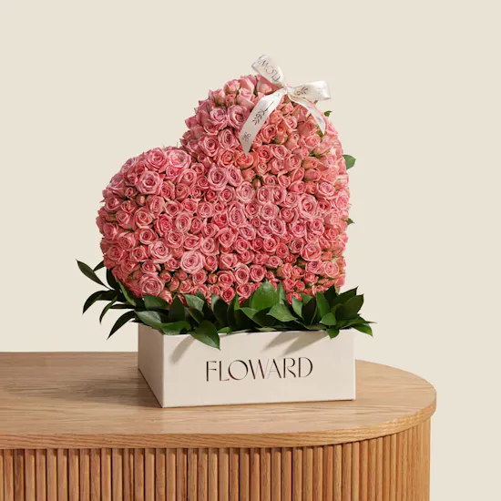 The Pink Heart of Love Rose Box