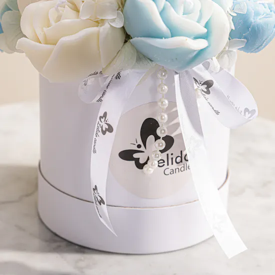 Lelido Medium Blue and White Rose Candle Bouquet | 150g