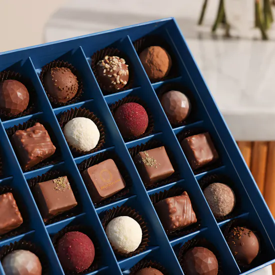 Sweetzerland Elegant Chocolate Box | Shinny Flowers Bouquet