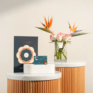 Floward Card | Stunning Strelitzia Flower Vase
