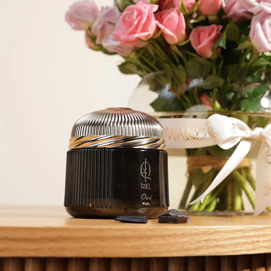 Iziq Mamool Oud | Baby Roses Vase