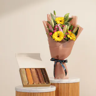 Godiva Fabric Carré Chocolate Box | Excellence Flowers Bouquet