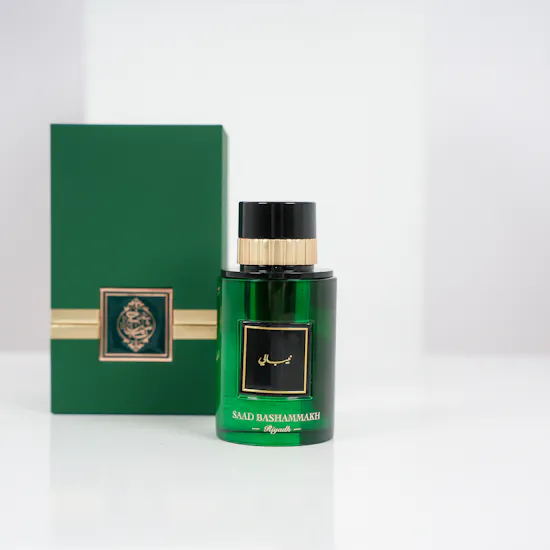 Saad Bashamakh 1\4 Tolah Dehn Oud Nepali | Alstroemeria