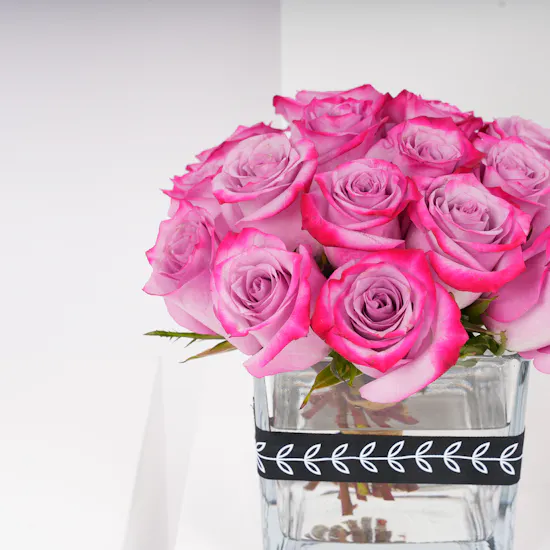Chunk Happy Birthday Mini Cake | Roses Vase