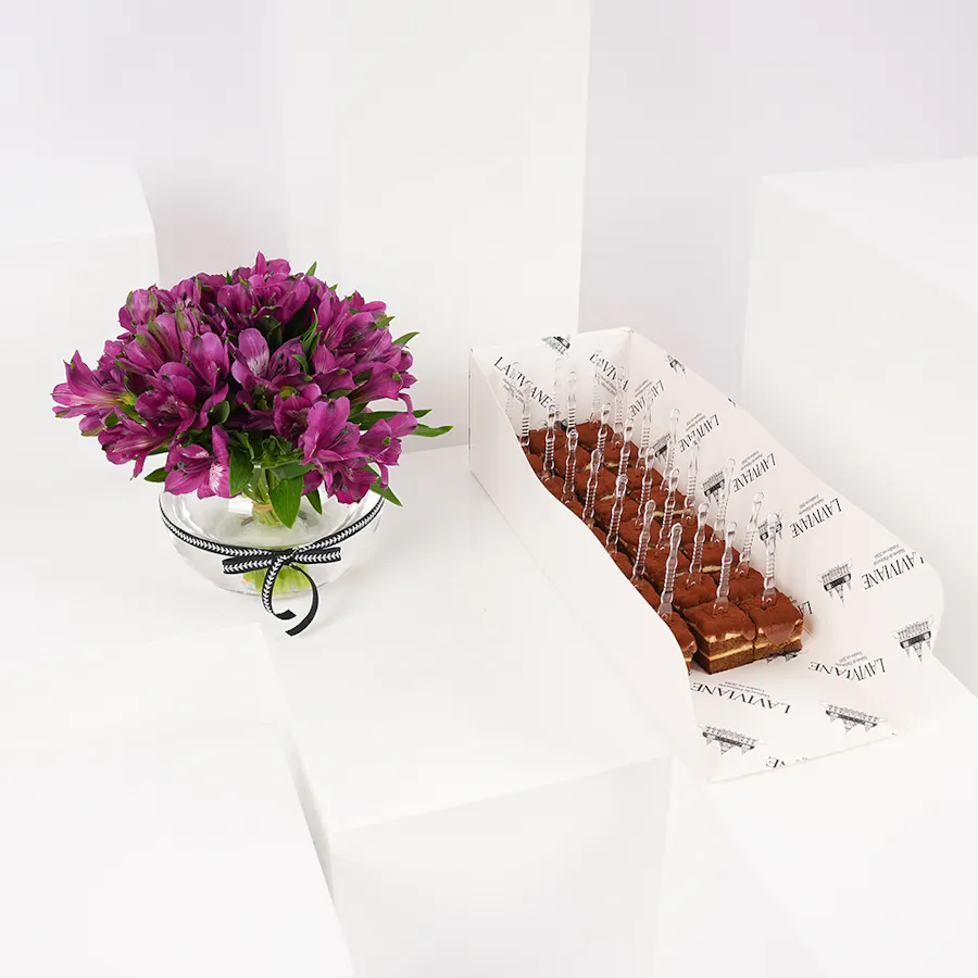 Laviviane Tiramisu Bites | Alstroemeria Vase 5