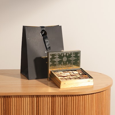 Nagwa Premium Medium Chocolate Box