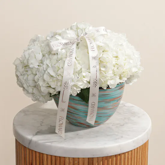 Pearl Poise Flower Vase