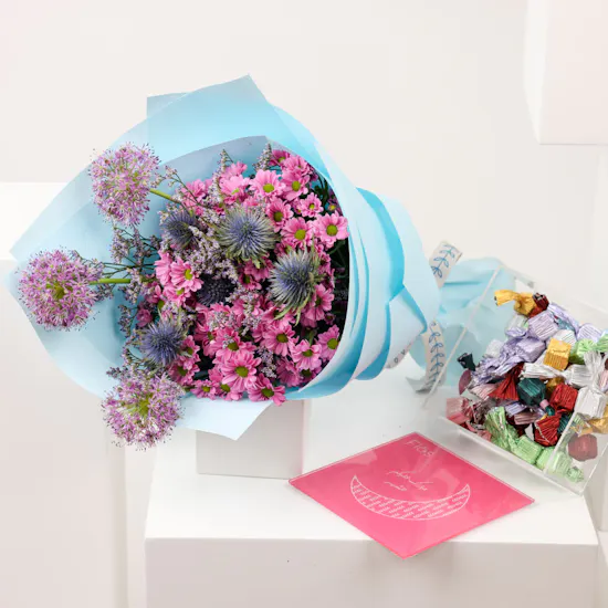 Flos Hilal Acrylic Truffles Pink Box | Flowers Bouquet