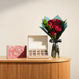 Floward Birdsong Small Chocolate Box | Fancy Red Roses Bouquet 