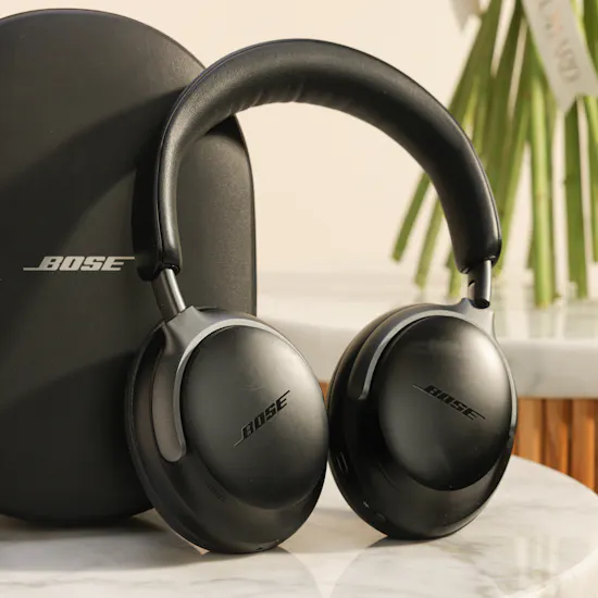 Bose Quietcomfort Noise Cancelling Headphones | Lilies Bouquet