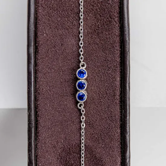 Felizmoda Blue Dots Bracelet | Rose Revival Bouquet