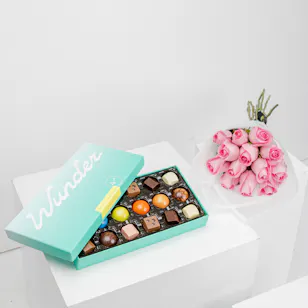 Wunder Chocolate Box | Pink Roses Wunder Chocolate Box | Pink Roses